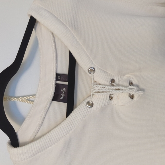 Sweater - Picture 3 of 3